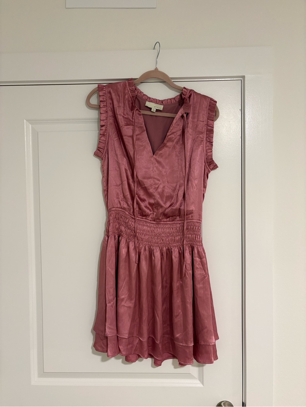 Womens Dusty Rose Ruffle-Sleeve Smocked Waist Dress